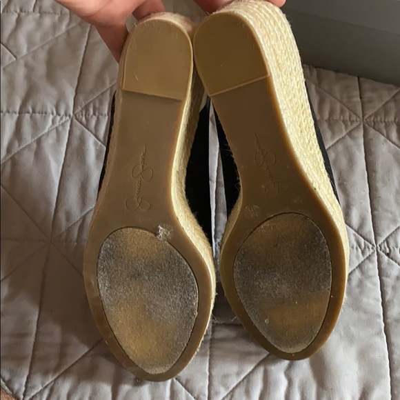 Spring Wedges - Picture 3 of 5